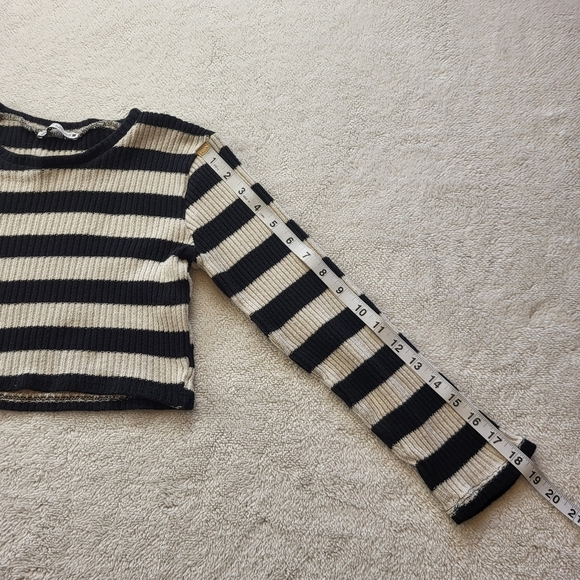 Zara Black White Striped Sweater Crop Top Long Sleeves Women's Size Small - Picture 6 of 6